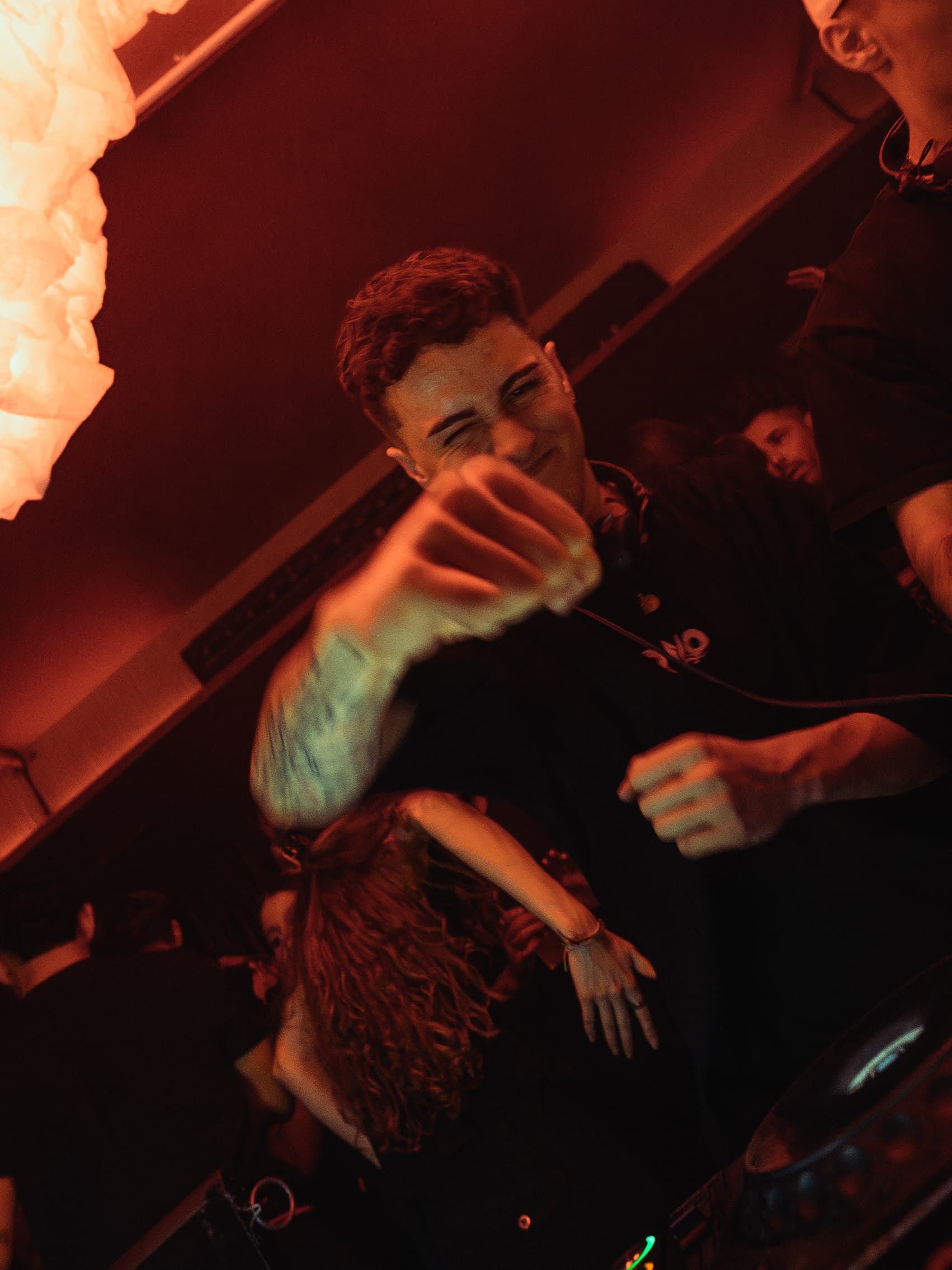 Foto promocional de PYROS